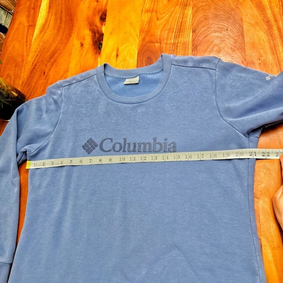Columbia Oversized Blue Casual Crew Neck Pull Over Logo Front Sweatshirt. - Picture 12 of 16